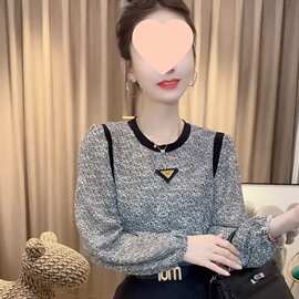 宽松显瘦时尚百搭上衣女2026秋季新款网红同款小香风长袖打底衫