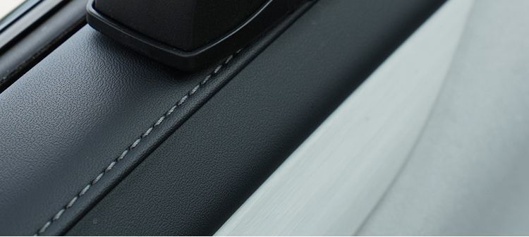 Unique car-mounted metal ashtray, anti-ash flying, 6-in-1 ashtray for car doors and interior, prevents ash from flying around, creative new design