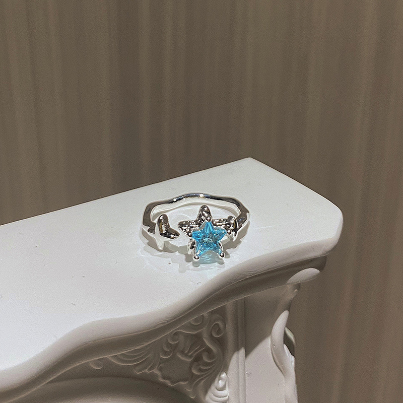 A Stylish Fidget Ring For Quiet Stress Relief. Smooth Spinning Motion Helps Ease Anxiety And Restlessness. A Delicate, Wearable Reminder To Slow Down,_voghion.com