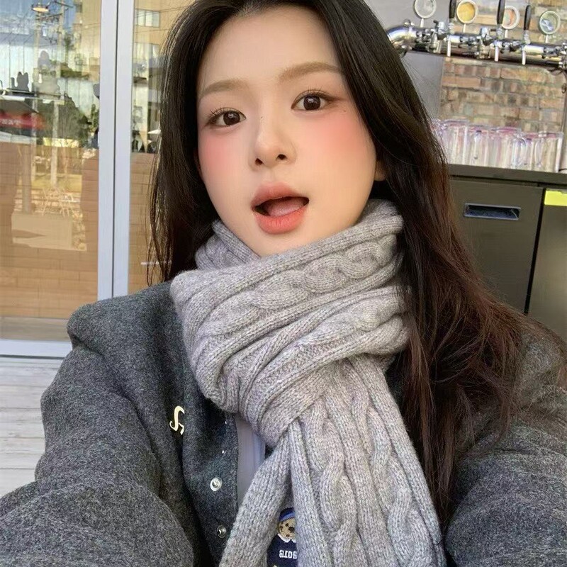 New Little Bear Po Lo Scarf for Women, Winter High-End Twist Thick Long Scarf for Couples and Students