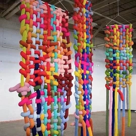 线毯;靠垫/抱枕;毛纺纱