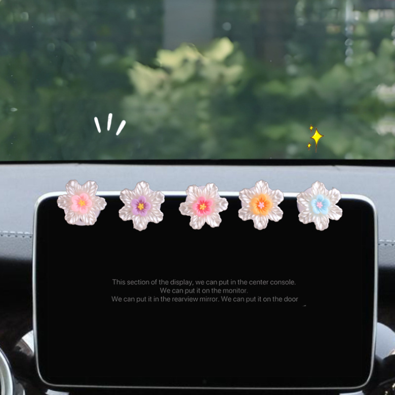 Nuevos productos dibujos animados sacudiendo la cabeza margarita decoración del coche flores frescas decoración del espejo retrovisor de la consola central del coche