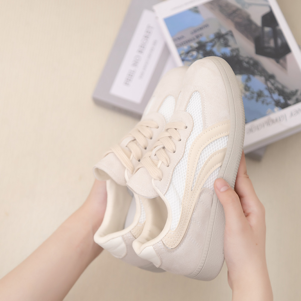 Explosiones de color ligero superficies de malla transpirables zapatos de entrenamiento de mujer verano 2026 nuevo estilo de moda universal zapatos casuales de mujer