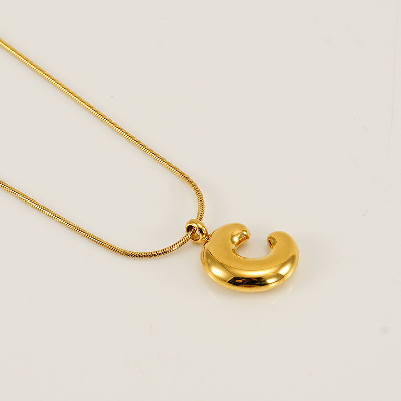 Burbujas transfronterizas 26 letras inglesas colgante brillante collar nicho universal oro acero titanio joyería collar