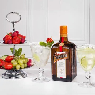 Cointreau����������ɾ����ھ�700ml�uβ�ƻ������{