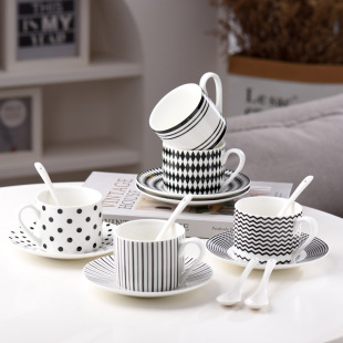 Black and White Hepburn Style Ceramic Cup and Saucer Wave Point Coffee Cup Retro European Striped Mug Restaurant Afternoon Tea Set
