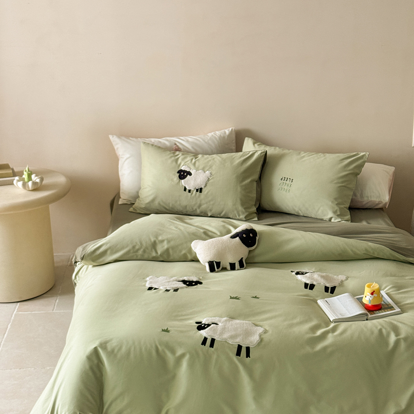 Luxury 100s Long-staple Cotton Bedding Set With Towel Embroidery_voghion.com
