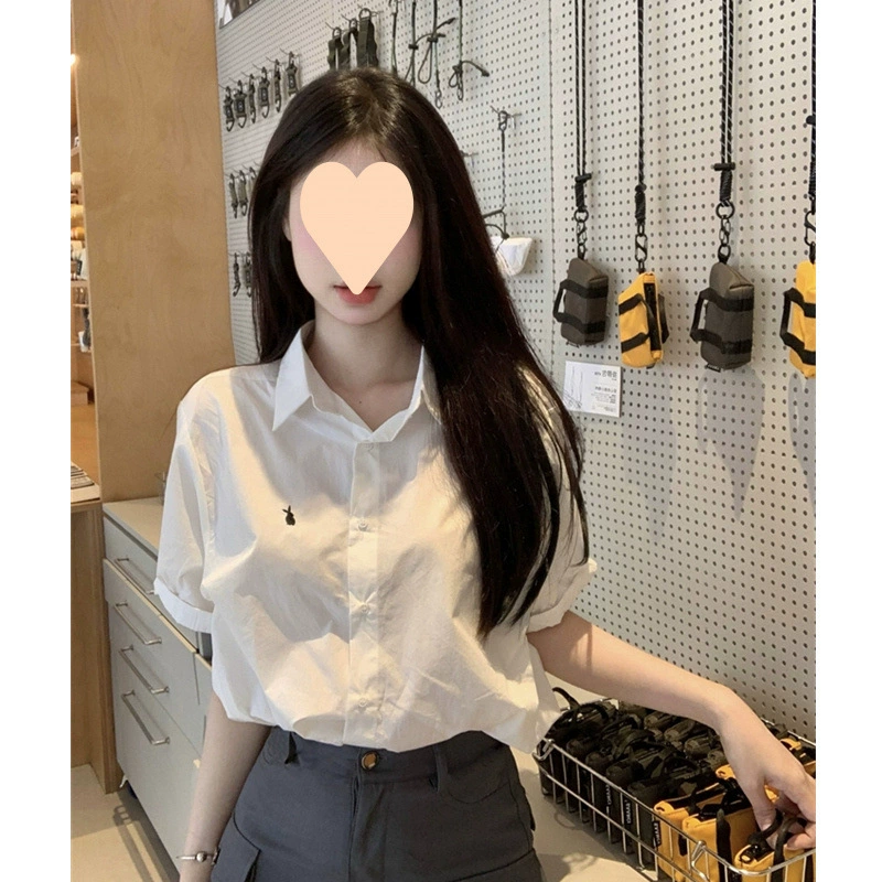 Белая рубашка с короткими рукавами и вышивкой кролика в стиле ретро для женщин, летняя милая хлопковая миниатюрная рубашка, свободный топ