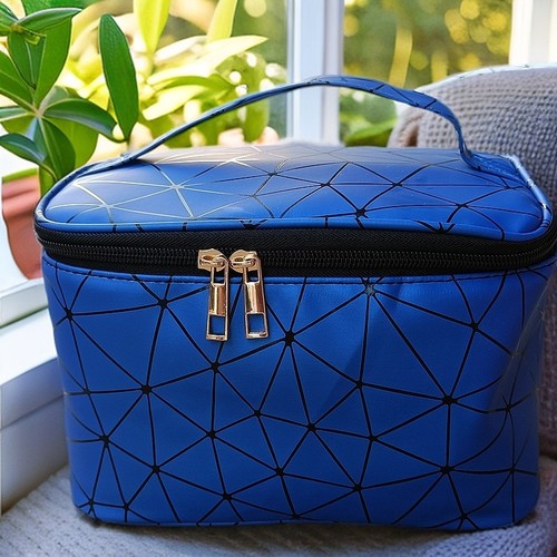 Ins-style ultra-popular waterproof honeycomb tote makeup bag, portable waterproof travel storage bag PU toiletry bag