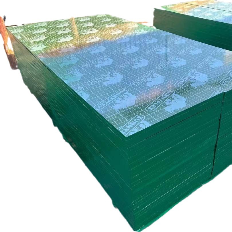 Venta directa de fábrica al por mayor de alto precio plástico resistente al desgaste plantilla de construcción madera contrachapada tablero multicapa