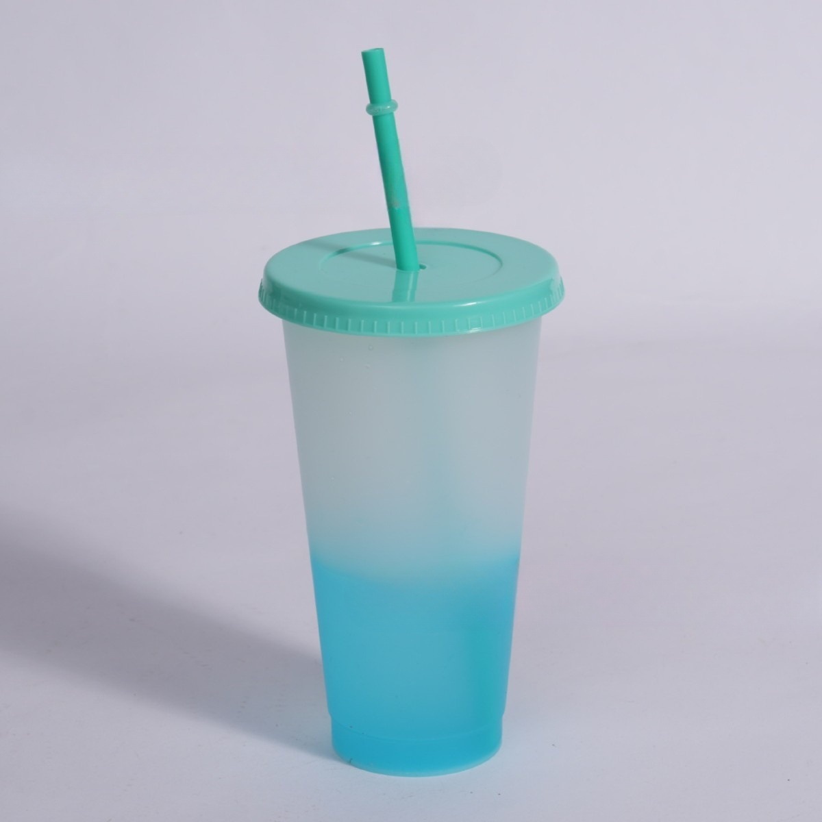 Taza de café de color sólido de estilo explosivo transfronterizo Taza de paja de plástico de verano de dibujos animados Taza de leche de bebida Taza de pareja