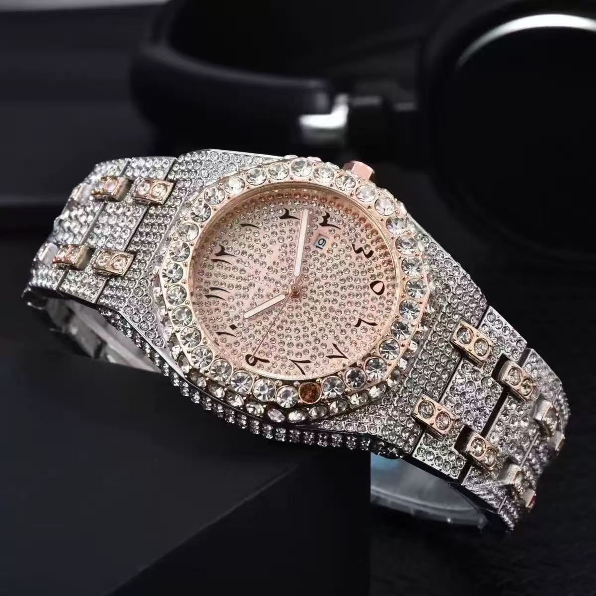 Full diamond British watch for men, fashionable hip-hop wristwatch with rose gold steel band and calendar, popular cross-border foreign trade item