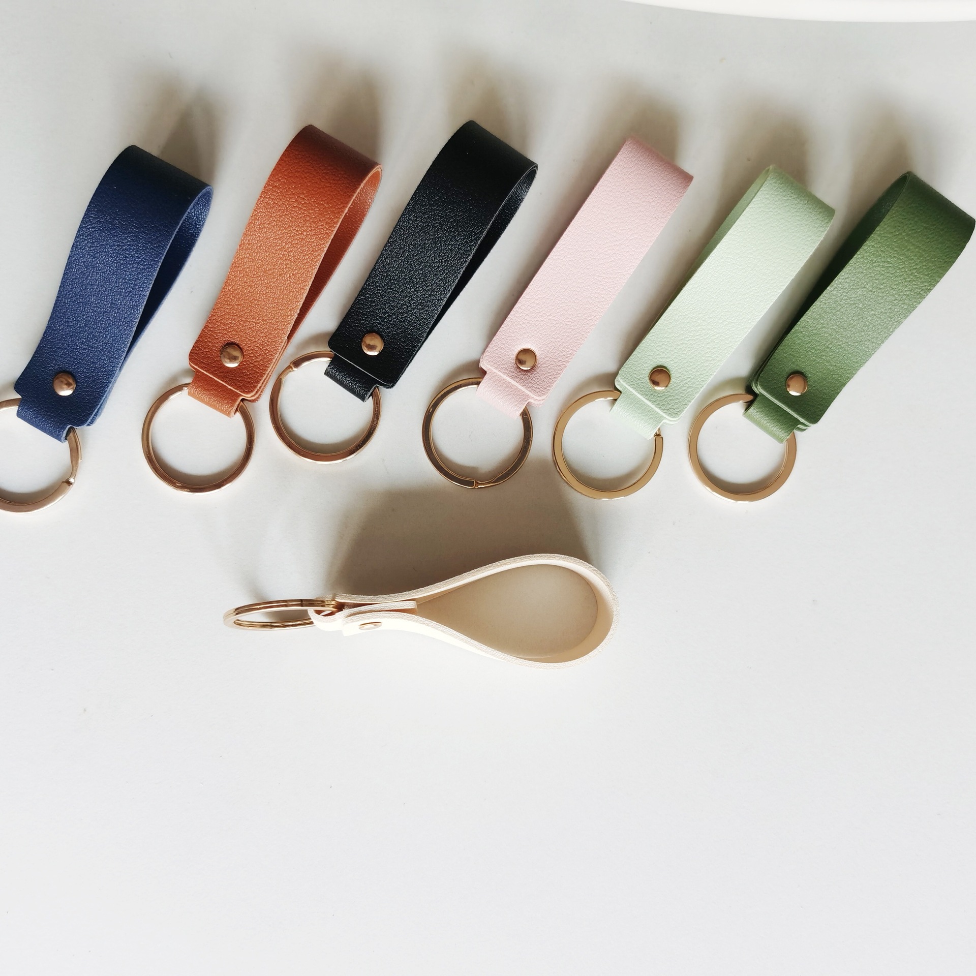 Business Keychain Creative Leather Key Pendant Bag Accessory_voghion.com