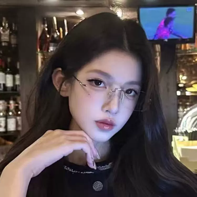 素颜金丝无边框老花眼镜女抖音热销批发高级感防蓝光镜片度数可配