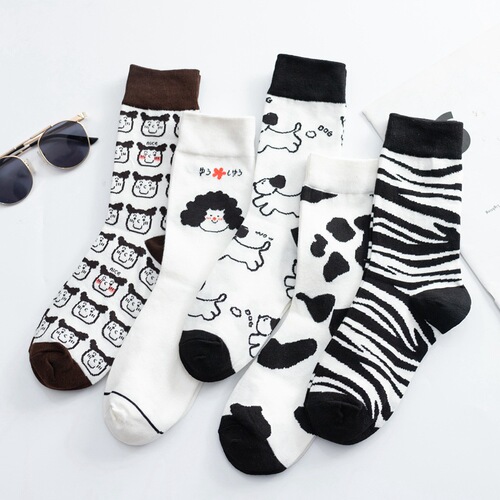 Socks for women, black and white versatile cotton mid-calf women's socks, INS cow pattern trendy socks, pop style personalized couple socks