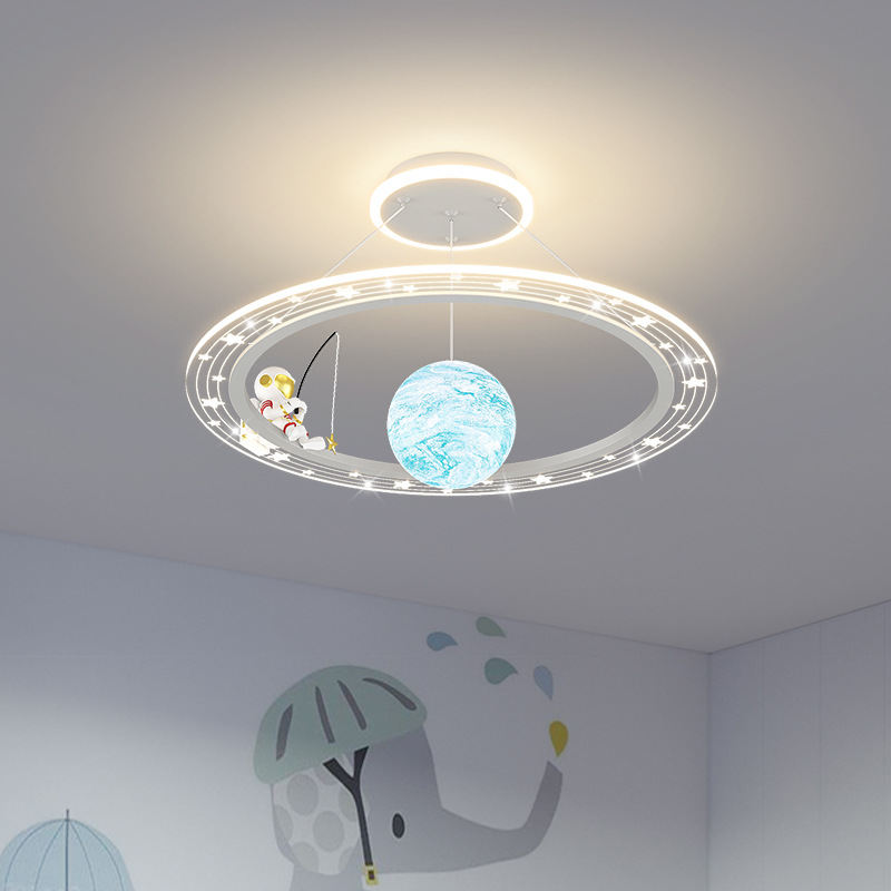 Espacio astronauta habitación infantil lámpara de dormitorio simple moderna estrella iluminación de la habitación nórdica creativa niño niña lámpara