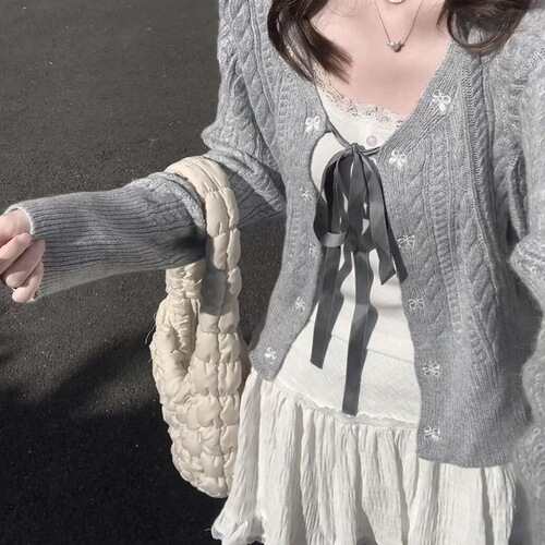 Korean chic suit for women in autumn wear a complete set of lace twist knitted cardigan vest skirt three-piece set