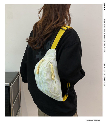 Cute and sporty Korean style lightweight niche crossbody waist bag Japanese style ins fresh and simple versatile forest style cycling chest bag