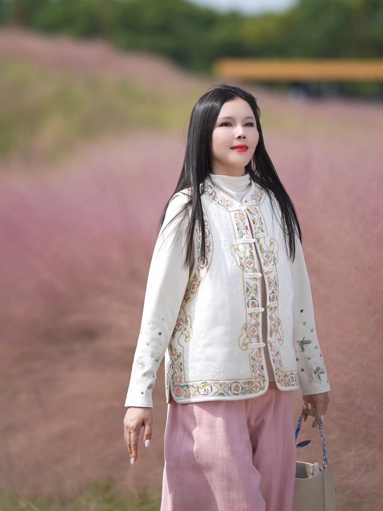 2025 otoño nuevo estilo de estilo chino de la industria pesada bordada collar de botón para mujeres chaleco de algodón ramie chaleco image 5