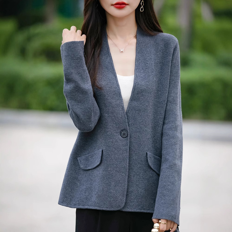 Short Chanel Style Suit Jacket Women's 24 Autumn and Winter Korean Style Slim-fit All-match V-neck Suit Cardigan Top Knitted Sweater