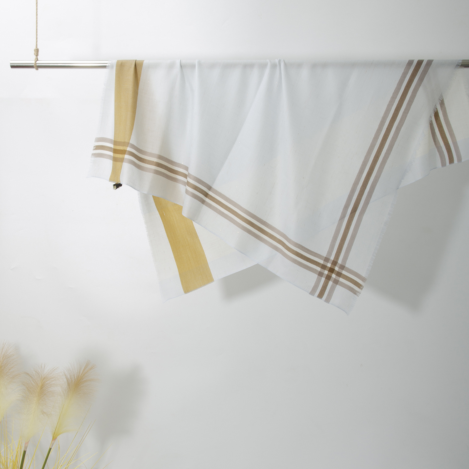 Bufanda de lana pura de Mongolia Interior para otoño e invierno, lana soluble en agua, tejido a cuadros con hilo metálico, bufanda cuadrada ligera, suave a cuadros.