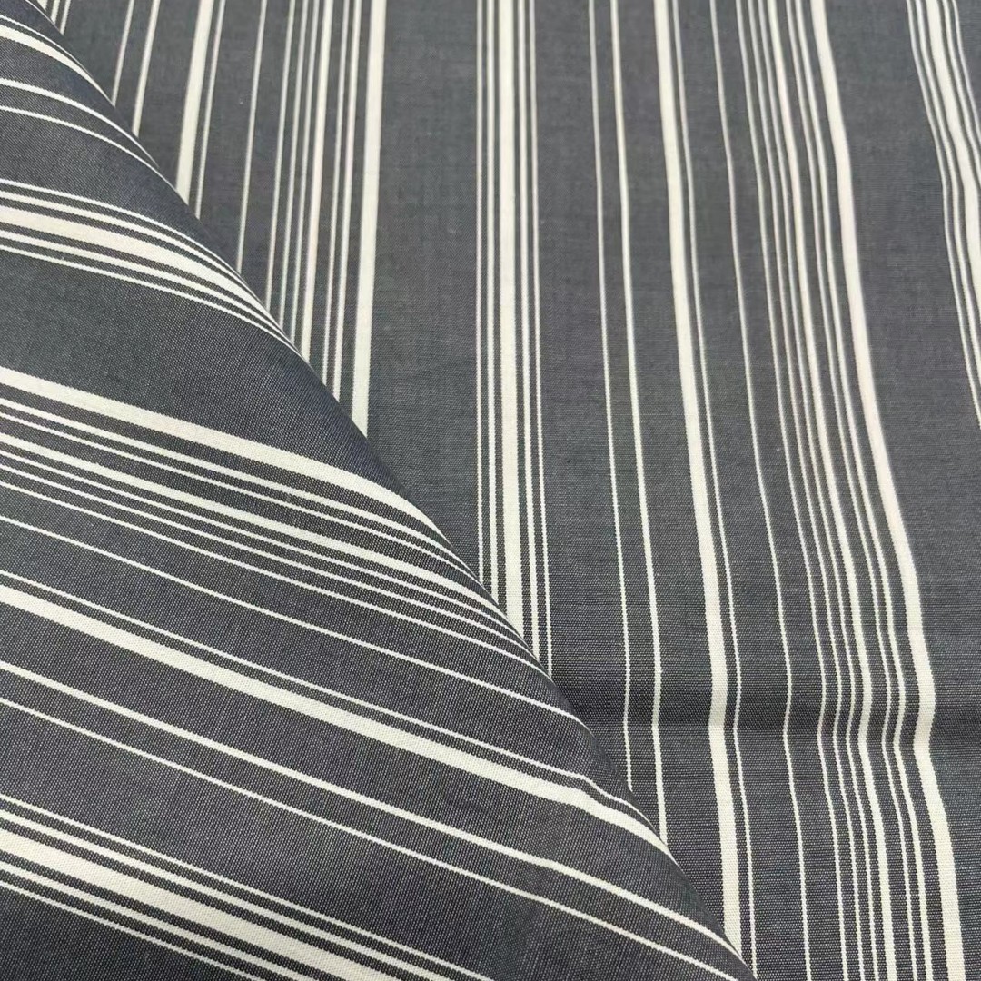 条纹棉布  现货供应40支几何提花条纹色织布春夏男女衬衫梭织面料