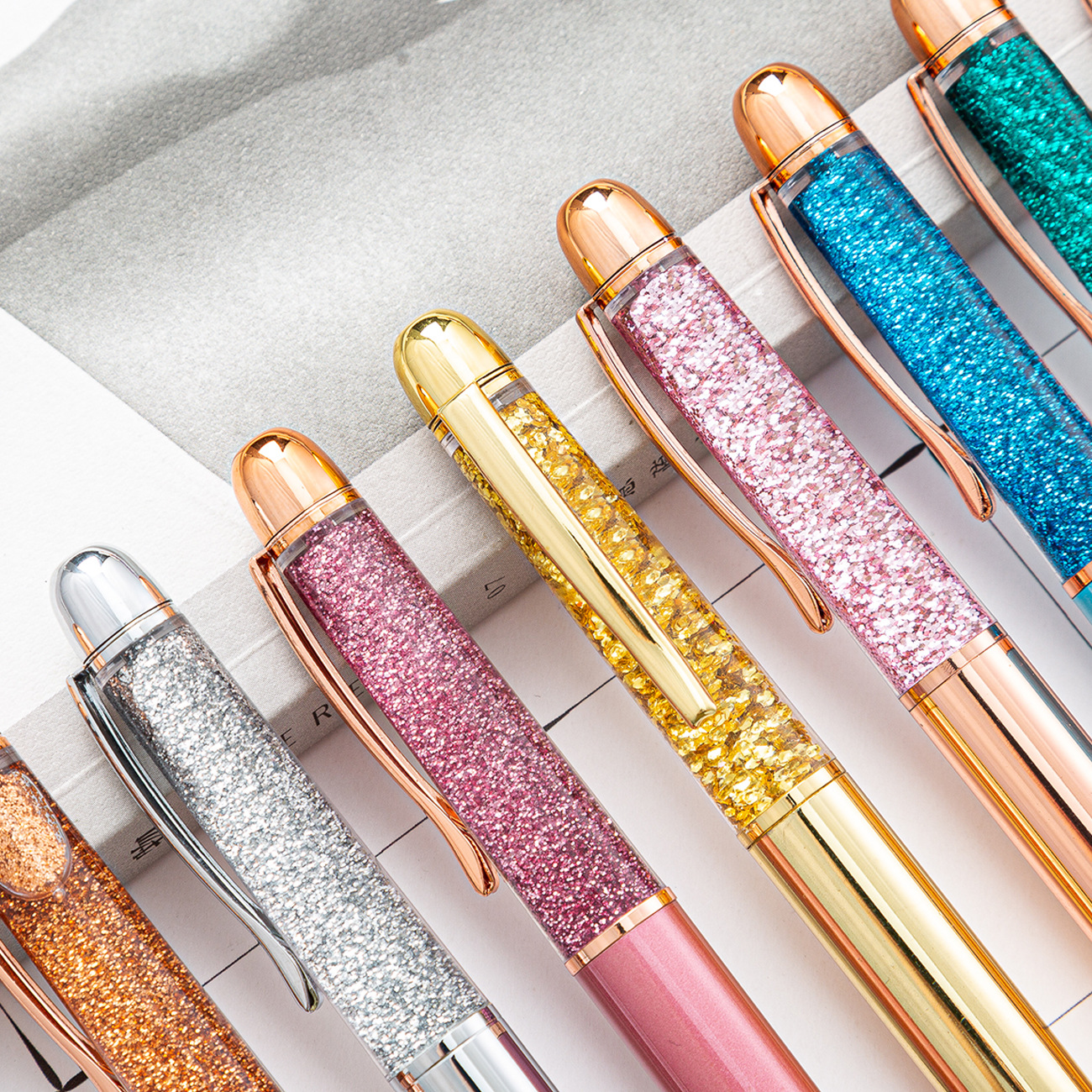 Arenas movedizas pluma nueva moda polvo de oro bolígrafo deslumbrante colorido arenas movedizas creativo metal cristal regalo pluma de aceite