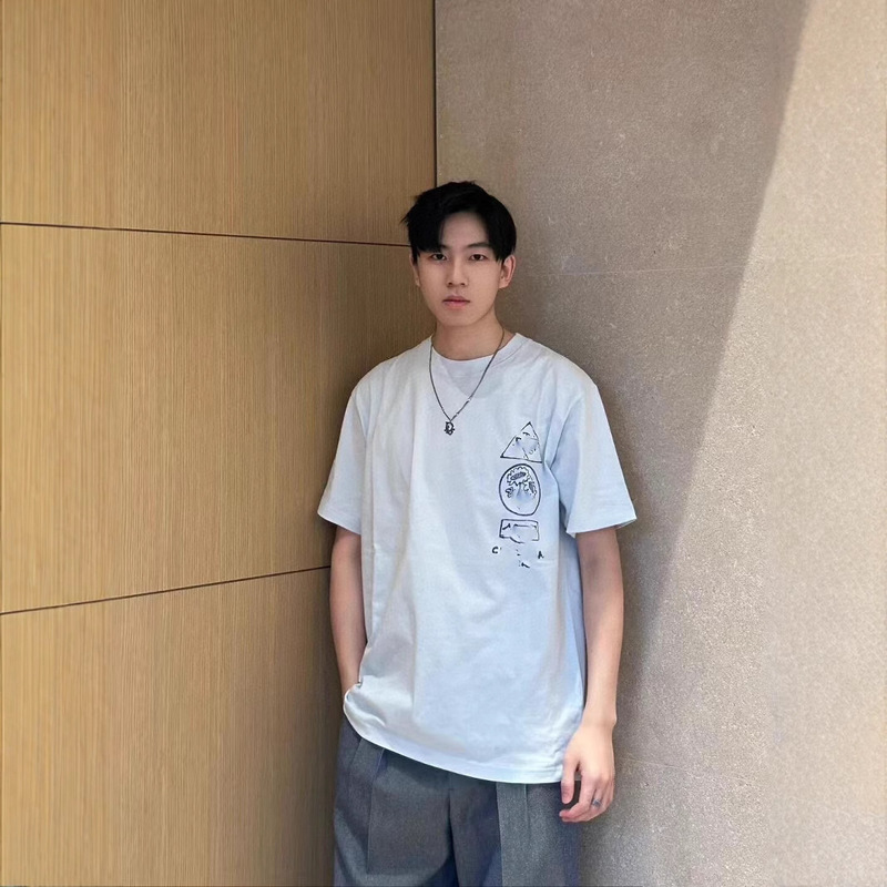 Light Luxury D Brand 25 New Dreamy Cottage and Lively Tree Shadow Unisex Fashion Versatile Short-Sleeve T-Shirt