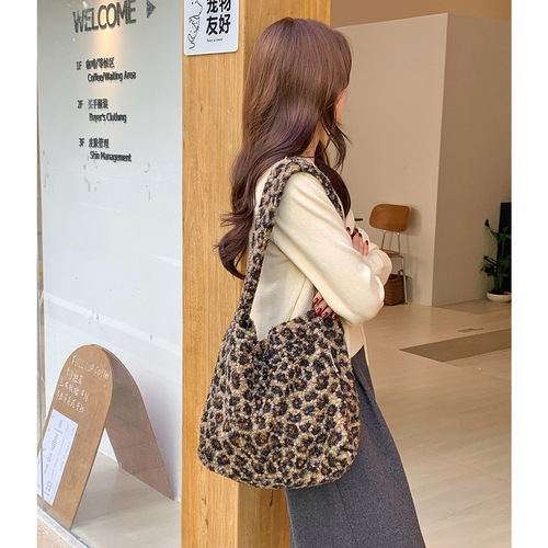 Double layer model!  Autumn and winter new Korean ins style imitation lamb plush bag large capacity shoulder bag leopard print tote bag