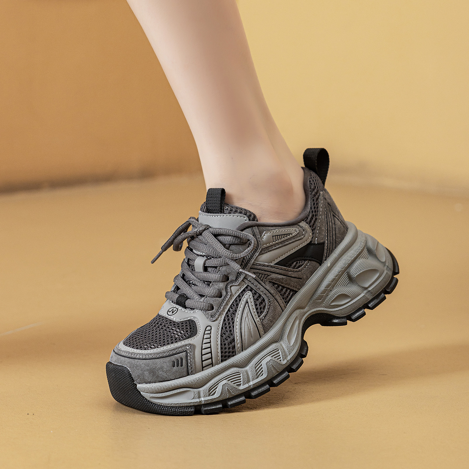 Fleece-Lined Thick-Soled Dad Shoes 2026 Autumn and Winter New Cotton Shoes Spring Retro Versatile Lightweight Casual Sneakers for Women