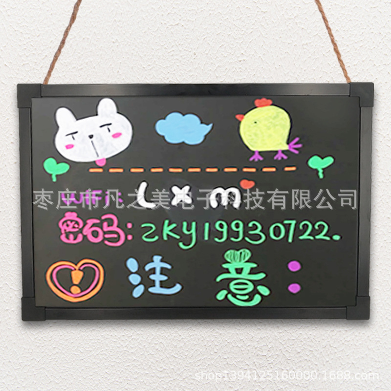 Tienda de pizarra pequeña cartelera comercial colgando Casa de los niños de enseñanza práctica montada en la pared tiza escribir pizarra pequeña vertical