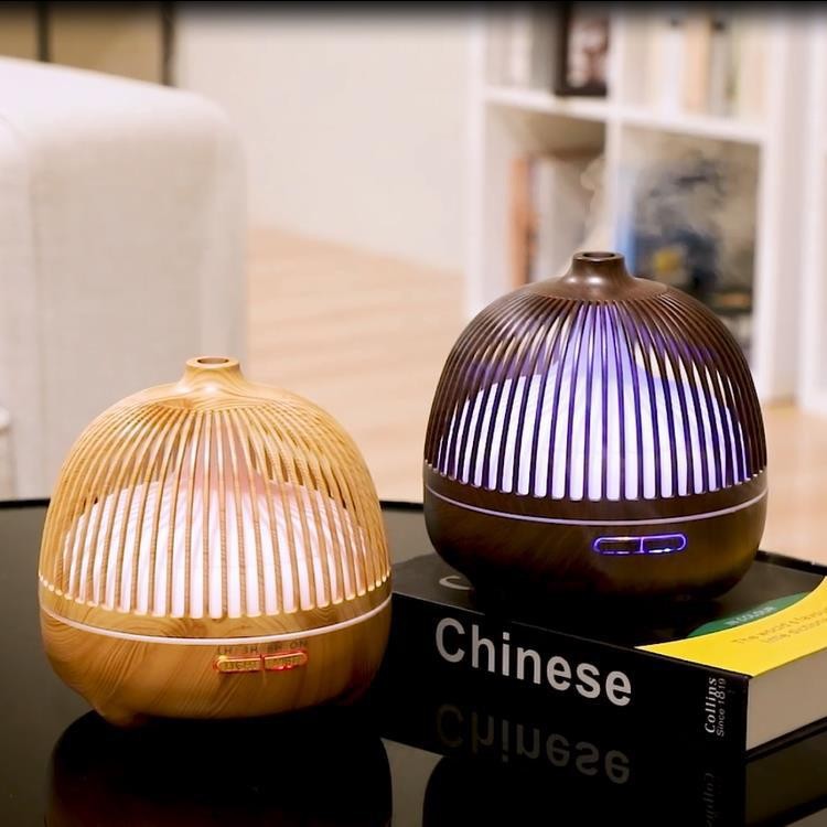 Hot New Large Capacity 550ml Hollow Birdcage Wood Grain Bluetooth Office Desktop Aromatherapy Machine Humidifier
