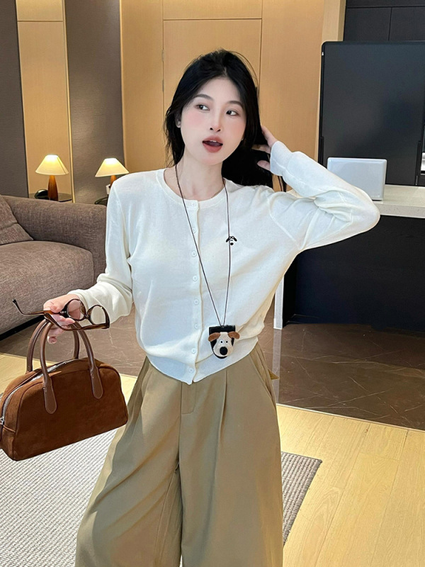 学院风韩系设计感刺绣针织开衫秋季新款女装毛衣气质外套百搭上衣|undefined