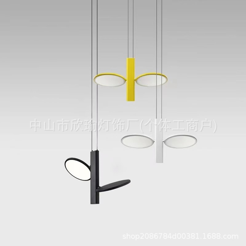 Habitación modelo Lectura Junto al sofá Tienda de ropa Candelabro de ventana ajustable Diseñador italiano Dormitorio Candelabro de noche