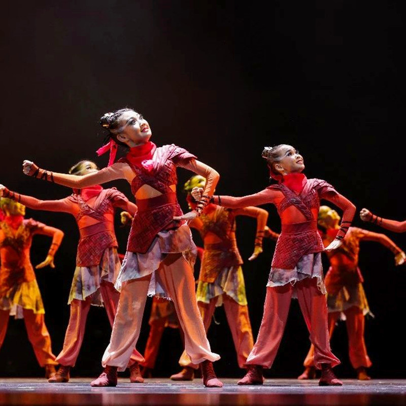 Little Lotus Style Revives Mulan's Dance Costume, Ancient Chinese Costume, Chinese Dance Performance Costume, Children's Chinese Style Drumming Costume Little Lotus Style Revives Mulan's Dance Costume, Ancient Chinese Costume, Chinese Dance Performance Costume, Children's Chinese Style Drumming Costume