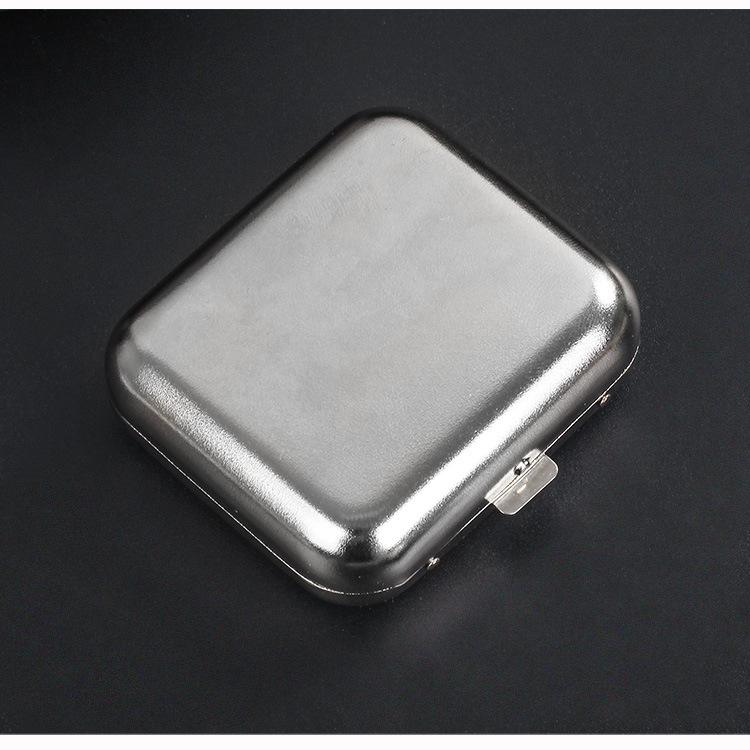 Edelstahl Quadratisch Silber Einfache Tragbare Mini-aschenbecher display picture 7