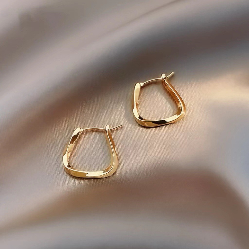 8g Weight 925 Sterling Silver Ear Needle Material Ear Studs Classification 1 Pair Quantity Daily Occasion Metal Material Geometric Pattern Women's Gender Plating Design Simple Style Style 1 Pair Simple Style Geometric Plating Metal Ear Studs 1