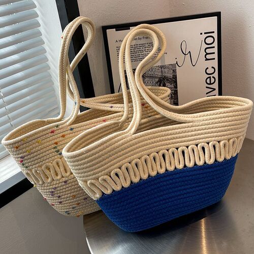 Shoulder bag with hollow cotton wire weaving, new summer large capacity French grass woven bag, beach vacation sand bag for women