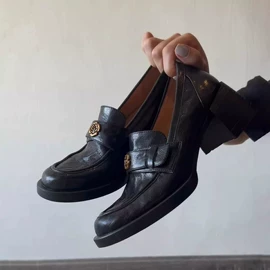 女式时装单鞋;乐福鞋;女式皮靴