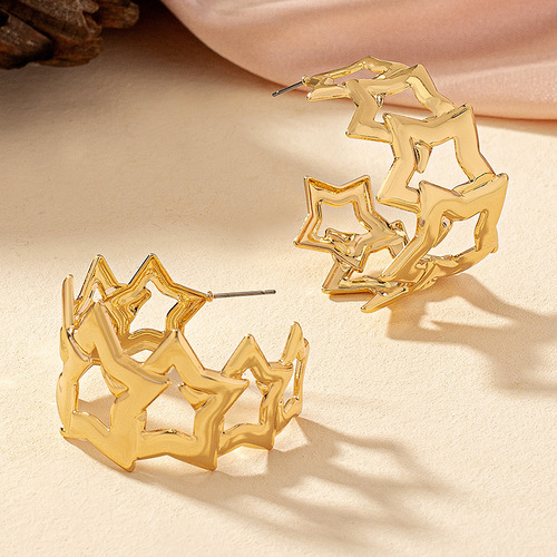 Minimalist European and American hollow link chain earrings for women, Korean style, Instagram influencer fashion, geometric C-type ear studs and earrings