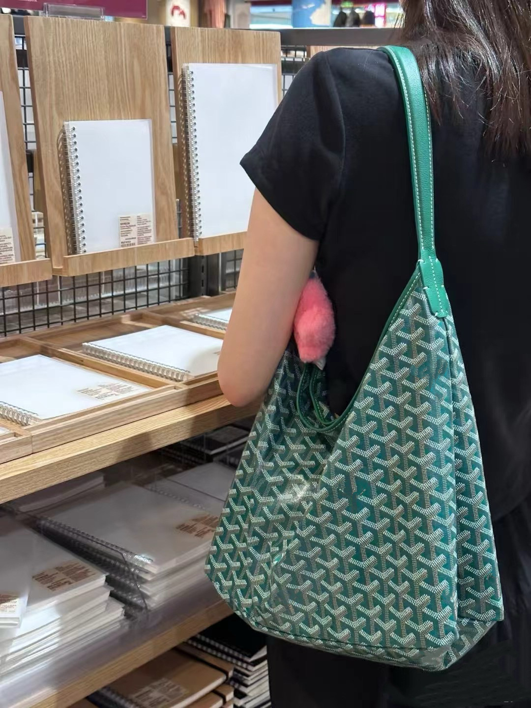 【広州グッドグッズ】ハイバージョン ドッグトゥバッグ ホーボー ショルダー 脇バッグ 第一層 牛革 大容量 トートバッグ 女性用