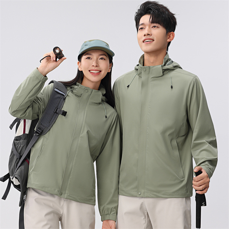 New Softshell Jacket for Men and Women, Spring Outdoor Casual Hooded Jacket, Loose-Fitting Couple's Waterproof Coat, Workwear Wholesale