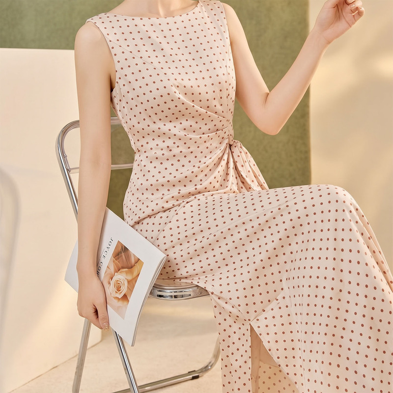 New Chinese-Style Summer Polka Dot Sleeveless Dress, High-End Waist-Cinching Long Dress for Petite Figures, Zx Model P0490