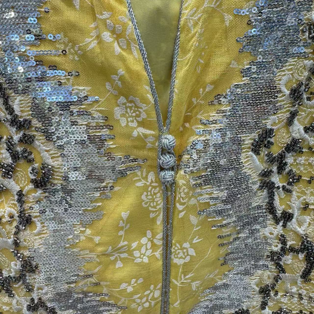 Embroidered Beaded Muslim Robe, Elegant Loose Plus-size Long Dress_voghion.com