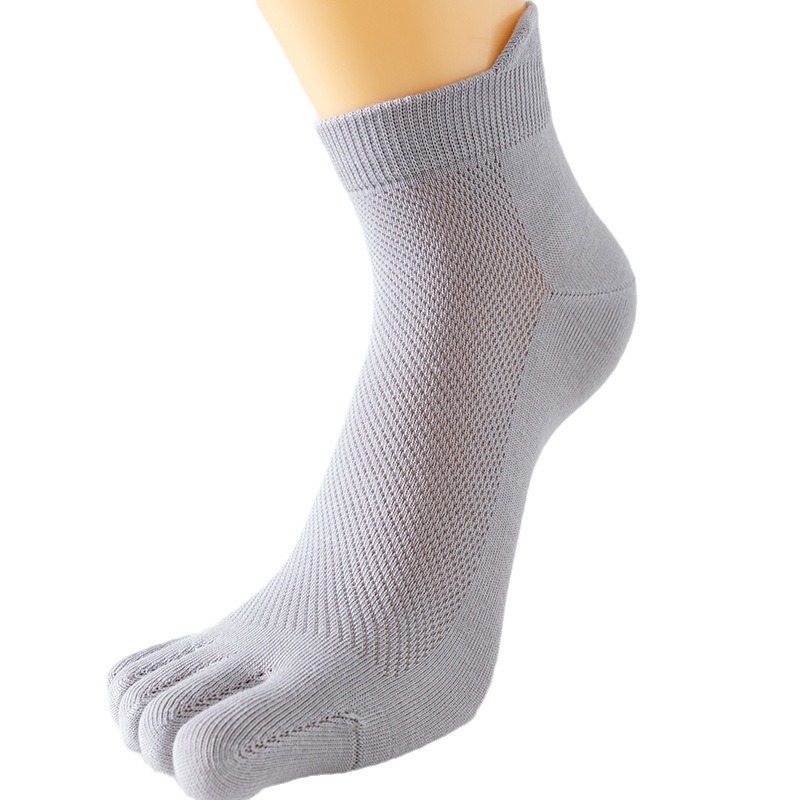 Nuevos calcetines de cinco dedos para hombres y mujeres sin hueso anti-boleta primavera y verano ultra delgados peinados de algodón corto calcetines invisibles de malla