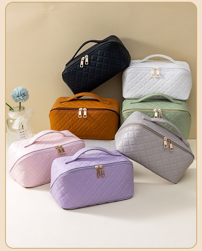 Women's Large All Seasons Pu Leather Lingge Basic Square Zipper Cosmetic Bag display picture 1