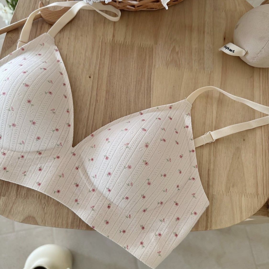 Women's Triangle Cup Bra Seamless Breathable Wire-free Underwear_voghion.com