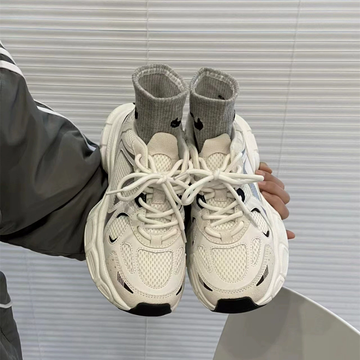 Повседневные кроссовки с толстой подошвой, женские летние дышащие, 2024, весна и осень, новая популярная громоздкая обувь, женские универсальные модные кроссовки