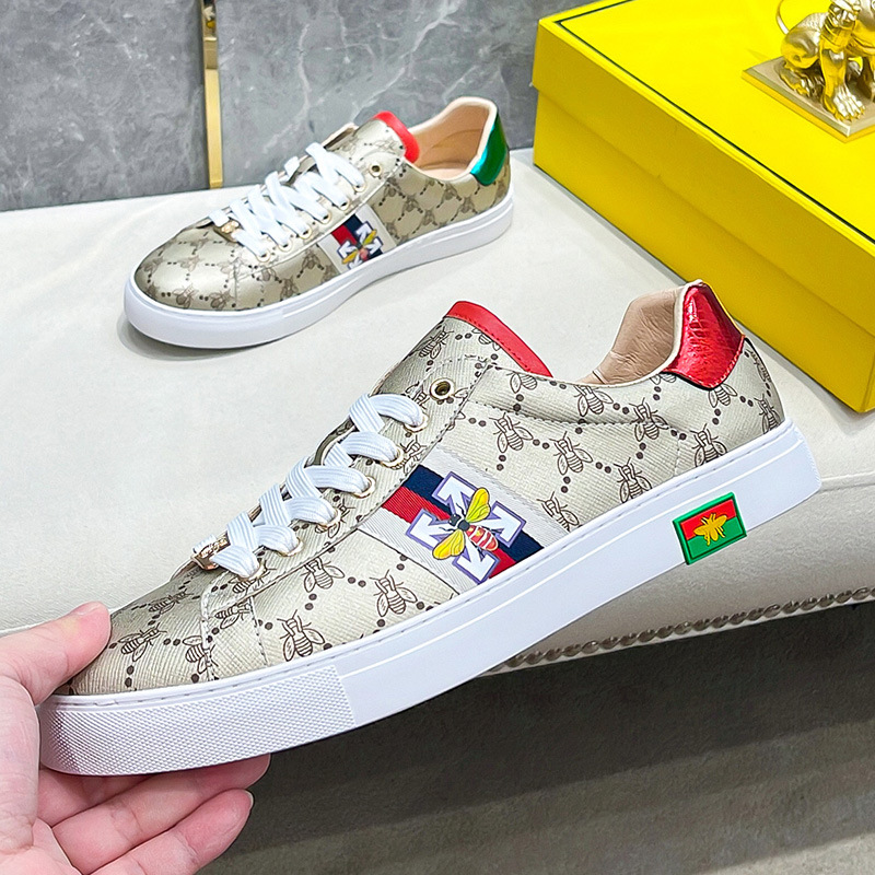 Chaussures basses de luxe européennes Little Bee pour hommes, chaussures d'été décontractées en cuir à la mode pour hommes_voghion.com