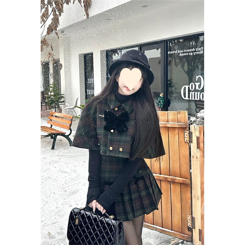 2024年新款韩版英伦学院斗篷披肩格纹高级洋气外套百褶半身裙套装